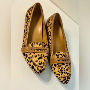 NWOT Vionic Leopard Print Flats